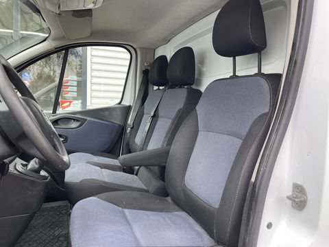 Opel Vivaro 1.6 CDTI 120pk L2H1 Edition / vaste prijs rijklaar € 11.950 ex btw / euro 6 diesel / lease vanaf € 201 / airco / cruise / navigatie / trekhaak / imperial !