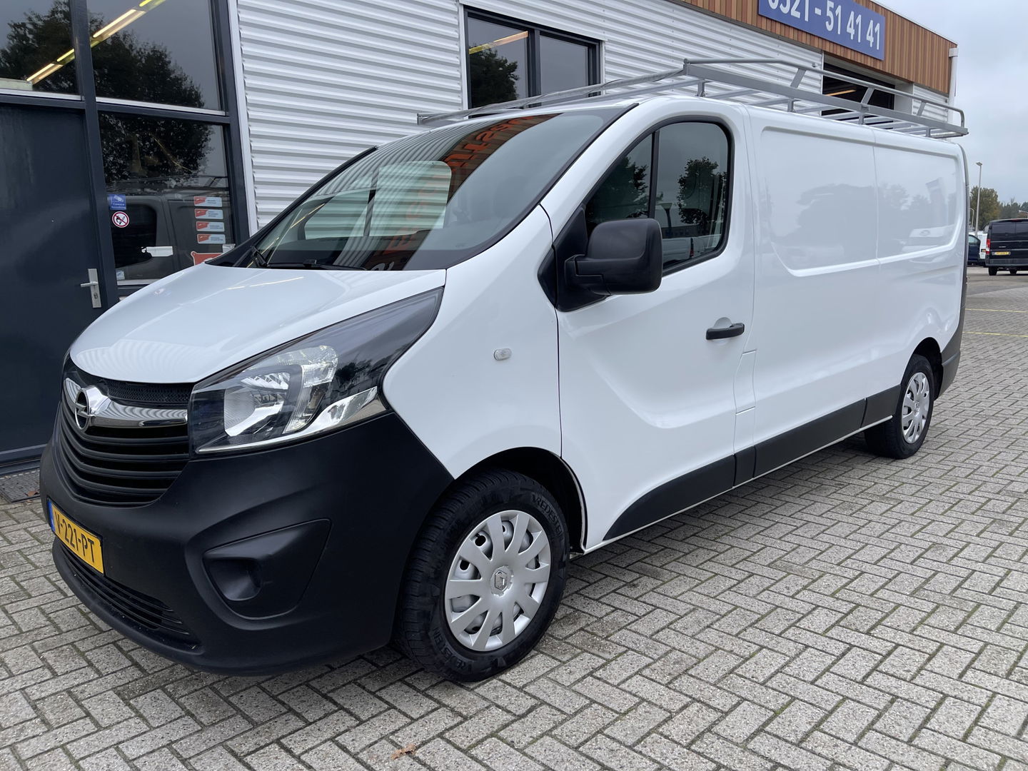 Opel Vivaro 1.6 CDTI 120pk L2H1 Edition / vaste prijs rijklaar € 11.950 ex btw / euro 6 diesel / lease vanaf € 201 / airco / cruise / navigatie / trekhaak / imperial !