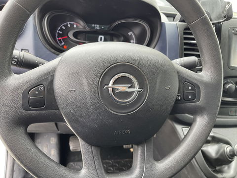 Opel Vivaro 1.6 CDTI 120pk L2H1 Edition / vaste prijs rijklaar € 11.950 ex btw / euro 6 diesel / lease vanaf € 201 / airco / cruise / navigatie / trekhaak / imperial !