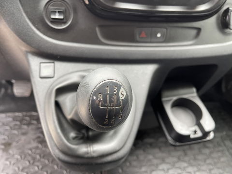 Opel Vivaro 1.6 CDTI 120pk L2H1 Edition / vaste prijs rijklaar € 11.950 ex btw / euro 6 diesel / lease vanaf € 201 / airco / cruise / navigatie / trekhaak / imperial !