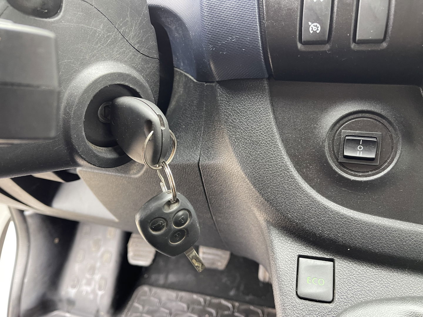 Opel Vivaro 1.6 CDTI 120pk L2H1 Edition / vaste prijs rijklaar € 11.950 ex btw / euro 6 diesel / lease vanaf € 201 / airco / cruise / navigatie / trekhaak / imperial !