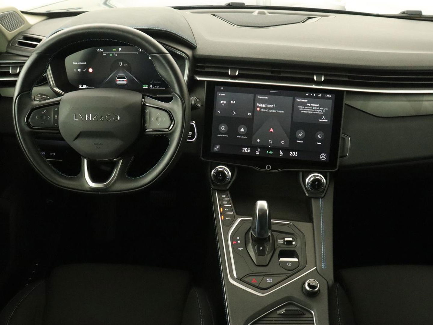 Lynk & Co 01 1.5 Plug In | Panoramadak | Infinity by Harman | Camera | Adaptive cruise | Stoelverwarming | Carplay | Memory | Full LED | PHEV
