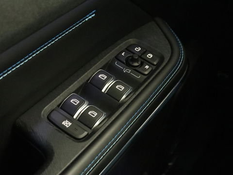Lynk & Co 01 1.5 Plug In | Panoramadak | Infinity by Harman | Camera | Adaptive cruise | Stoelverwarming | Carplay | Memory | Full LED | PHEV