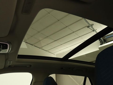 Lynk & Co 01 1.5 Plug In | Panoramadak | Infinity by Harman | Camera | Adaptive cruise | Stoelverwarming | Carplay | Memory | Full LED | PHEV