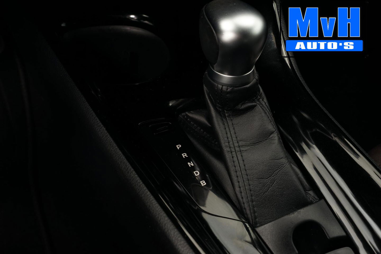Toyota C-HR 1.8 Hybrid Executive|LEER|STOELVERW|PDC|CAMERA|NAP