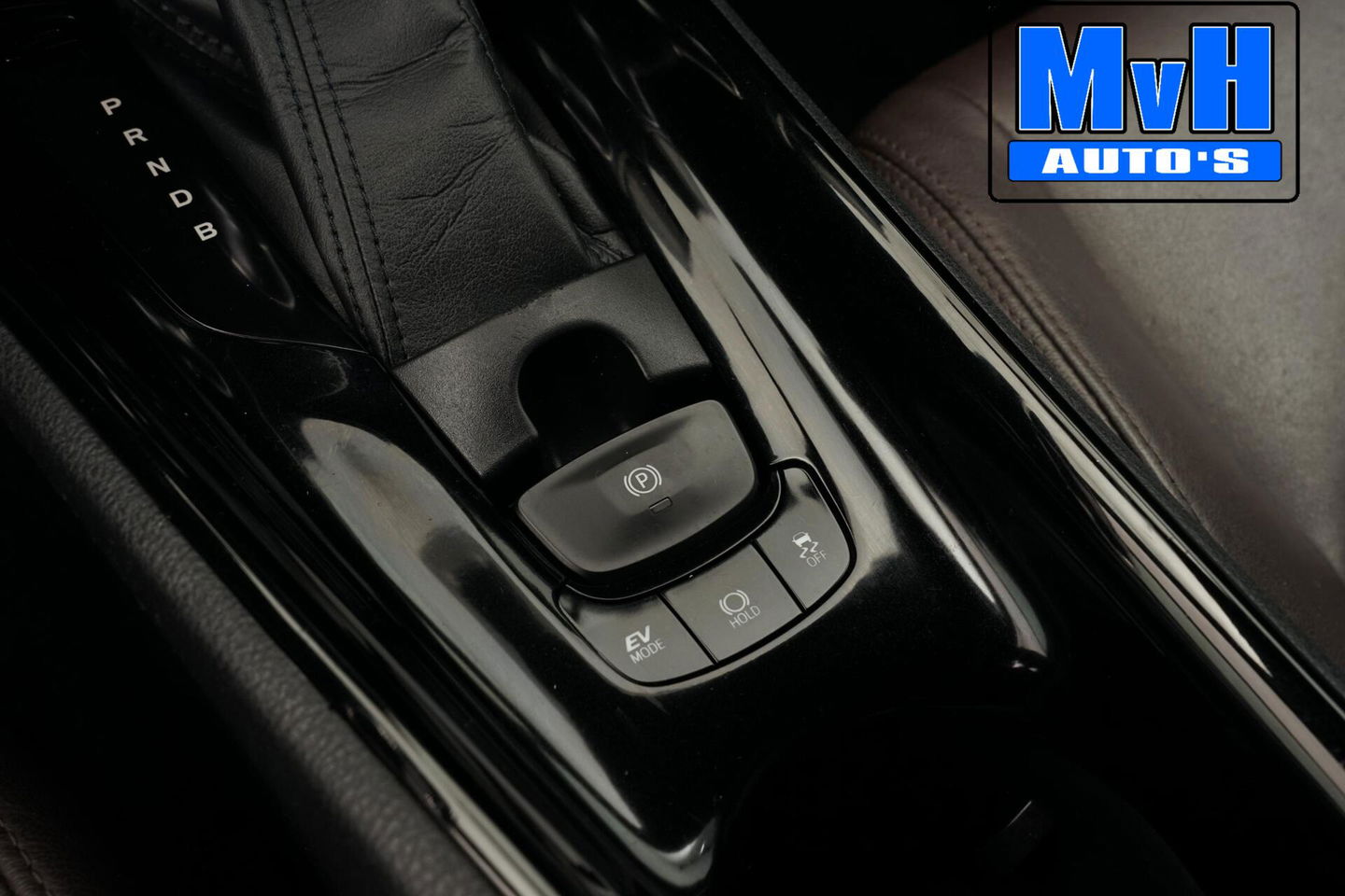 Toyota C-HR 1.8 Hybrid Executive|LEER|STOELVERW|PDC|CAMERA|NAP