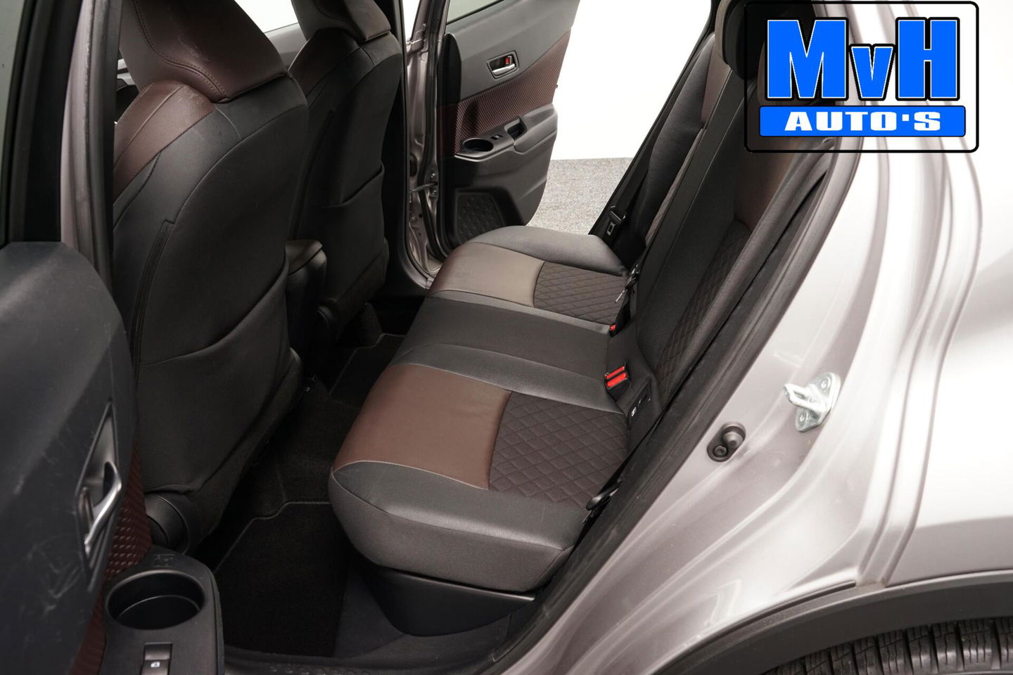 Toyota C-HR 1.8 Hybrid Executive|LEER|STOELVERW|PDC|CAMERA|NAP