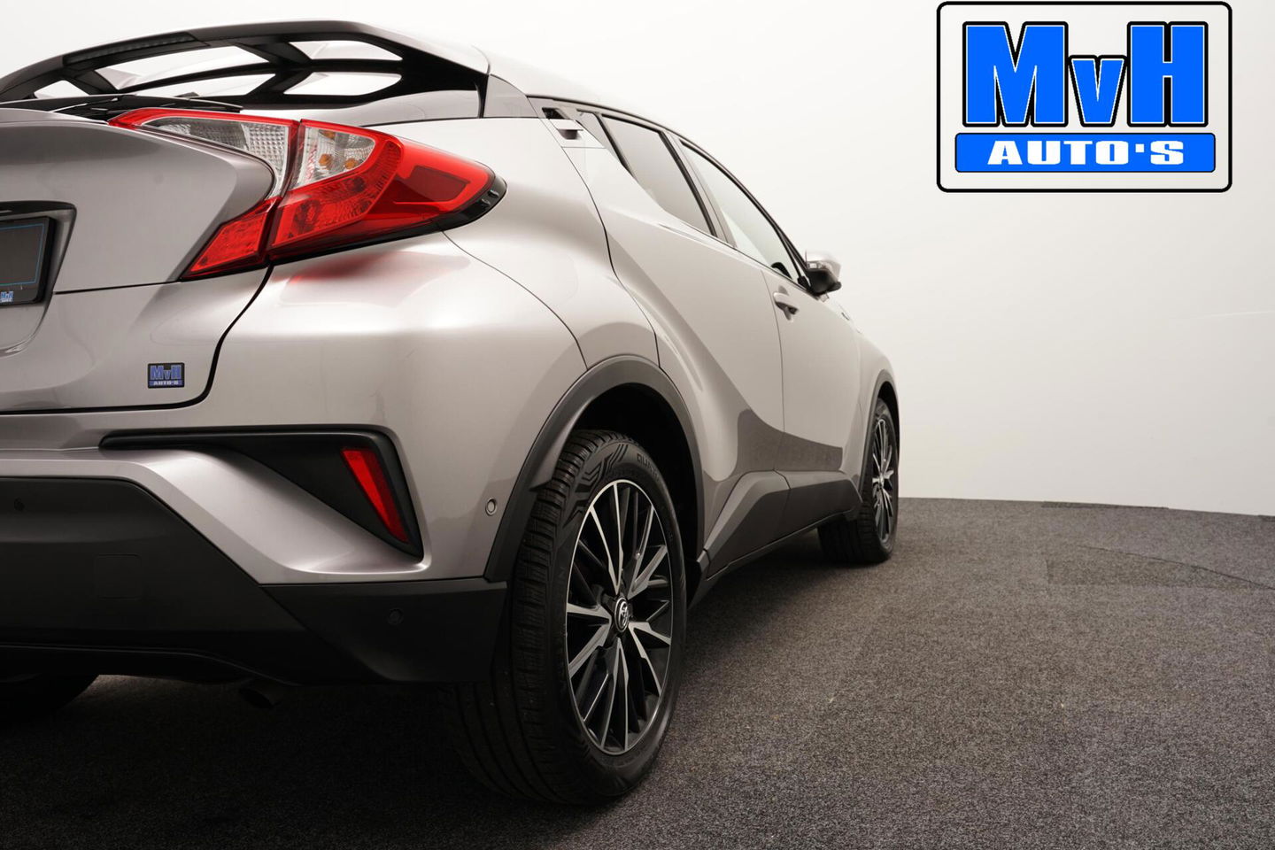 Toyota C-HR 1.8 Hybrid Executive|LEER|STOELVERW|PDC|CAMERA|NAP