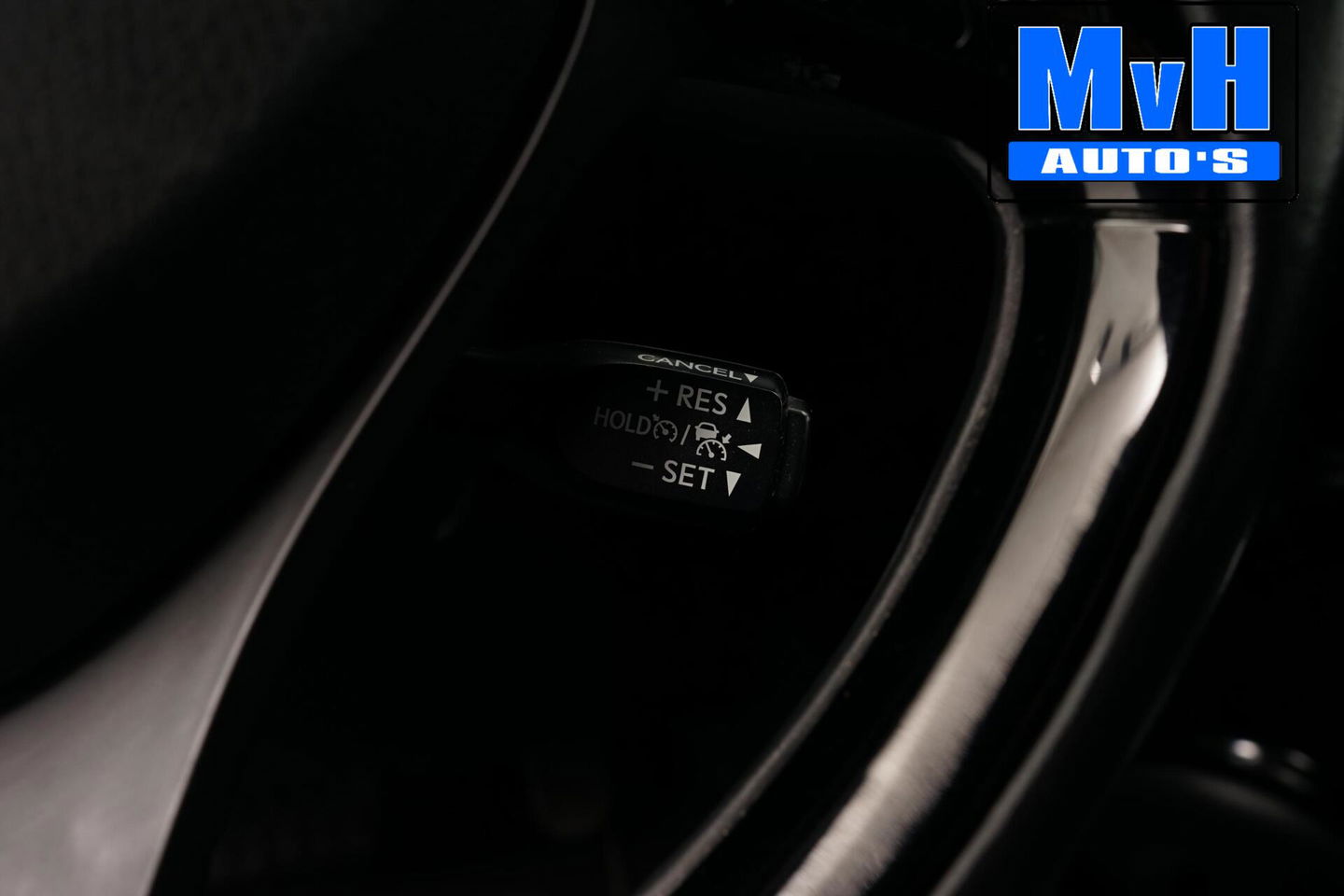 Toyota C-HR 1.8 Hybrid Executive|LEER|STOELVERW|PDC|CAMERA|NAP