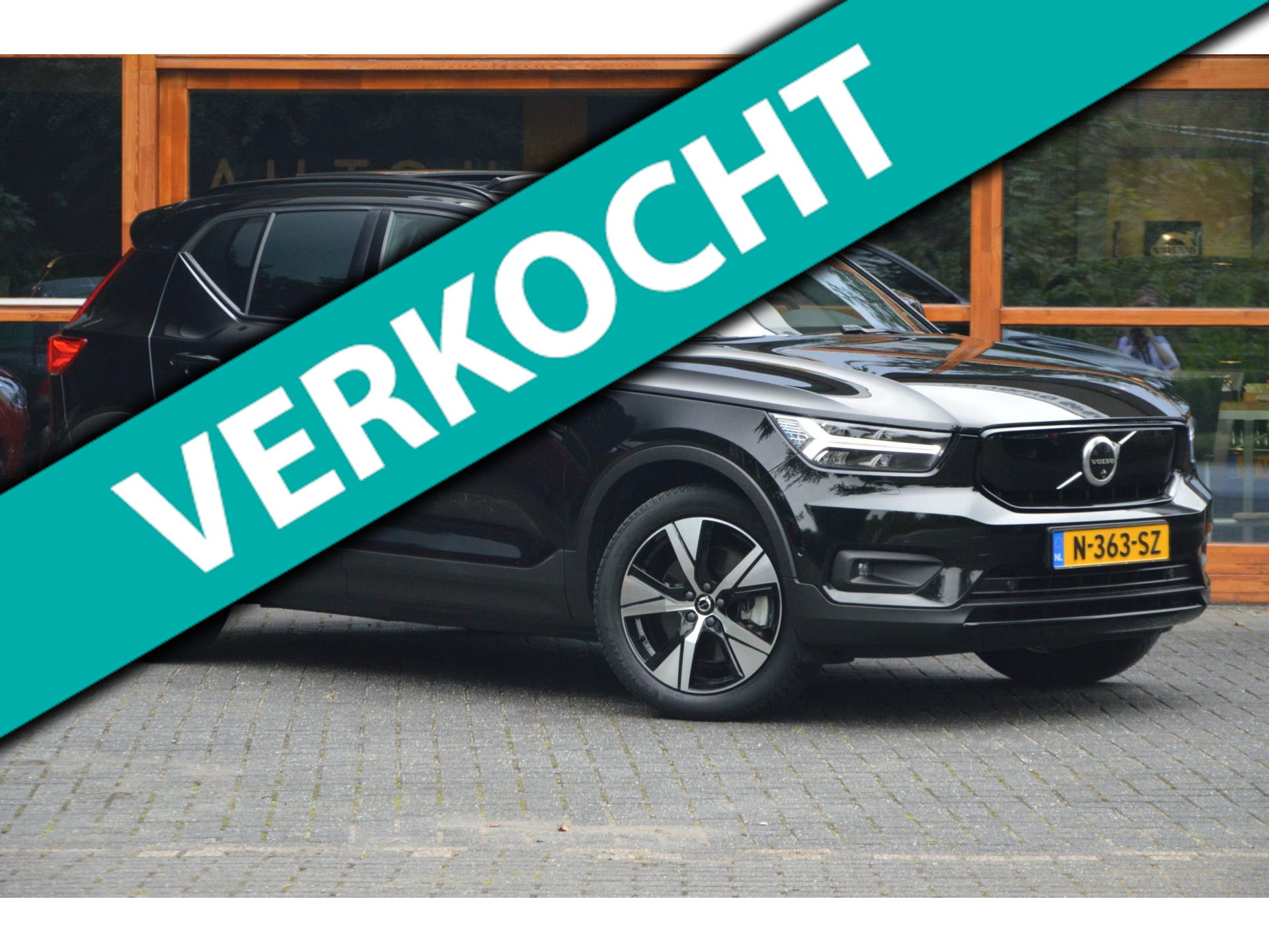 Volvo XC40 Recharge | Panoramadak | 360° Camera | Trekhaak 1500KG | Harman/Kardon | Stoelverwarming | Pilot Assist | Dealer OH |