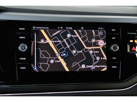 Volkswagen Polo 1.0 TSI R-line pano dsg keyless iq light