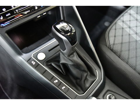Volkswagen Polo 1.0 TSI R-line pano dsg keyless iq light