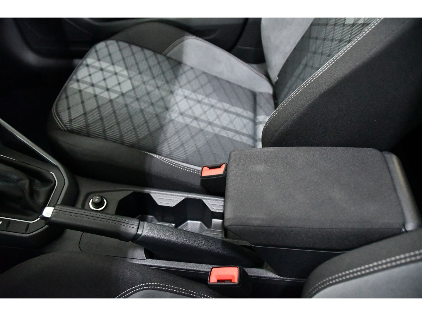 Volkswagen Polo 1.0 TSI R-line pano dsg keyless iq light