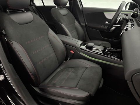 Mercedes-Benz A-Klasse 200 AMG | Pano | Sfeerverl. | Virtual | Burmester | Camera | Memory | Dodehoek | NAP