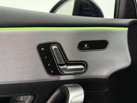 Mercedes-Benz A-Klasse 200 AMG | Pano | Sfeerverl. | Virtual | Burmester | Camera | Memory | Dodehoek | NAP
