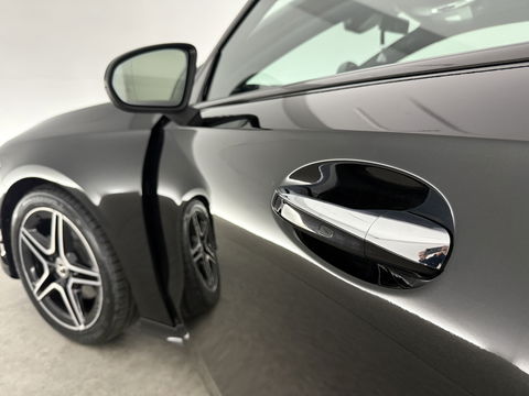Mercedes-Benz A-Klasse 200 AMG | Pano | Sfeerverl. | Virtual | Burmester | Camera | Memory | Dodehoek | NAP