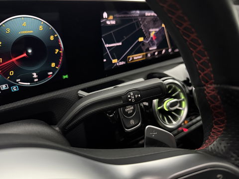Mercedes-Benz A-Klasse 200 AMG | Pano | Sfeerverl. | Virtual | Burmester | Camera | Memory | Dodehoek | NAP