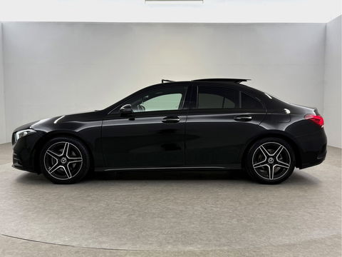 Mercedes-Benz A-Klasse 200 AMG | Pano | Sfeerverl. | Virtual | Burmester | Camera | Memory | Dodehoek | NAP