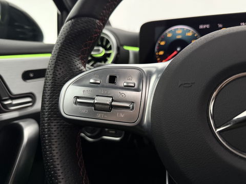 Mercedes-Benz A-Klasse 200 AMG | Pano | Sfeerverl. | Virtual | Burmester | Camera | Memory | Dodehoek | NAP
