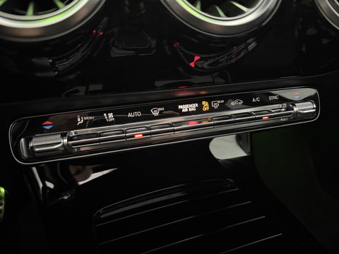 Mercedes-Benz A-Klasse 200 AMG | Pano | Sfeerverl. | Virtual | Burmester | Camera | Memory | Dodehoek | NAP