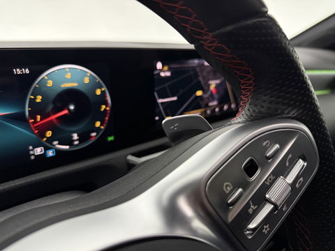 Mercedes-Benz A-Klasse 200 AMG | Pano | Sfeerverl. | Virtual | Burmester | Camera | Memory | Dodehoek | NAP
