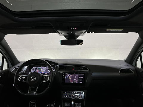 Volkswagen Tiguan 1.5 TSI R-Line Black Edition Pano Virtual Dynaudio 360° NAP