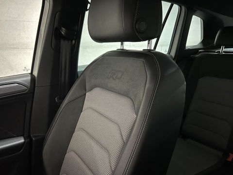 Volkswagen Tiguan 1.5 TSI R-Line Black Edition Pano Virtual Dynaudio 360° NAP