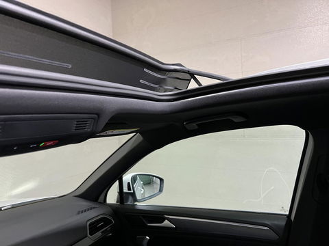 Volkswagen Tiguan 1.5 TSI R-Line Black Edition Pano Virtual Dynaudio 360° NAP