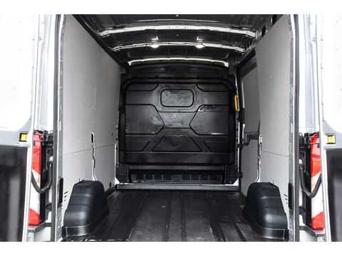 Ford Transit 2.0 TDCI L2H2 PB Edition Camera, Cruise, Carplay, Automaat, 130pk, Multimedia, Trekhaak, NAVI, Uniek!