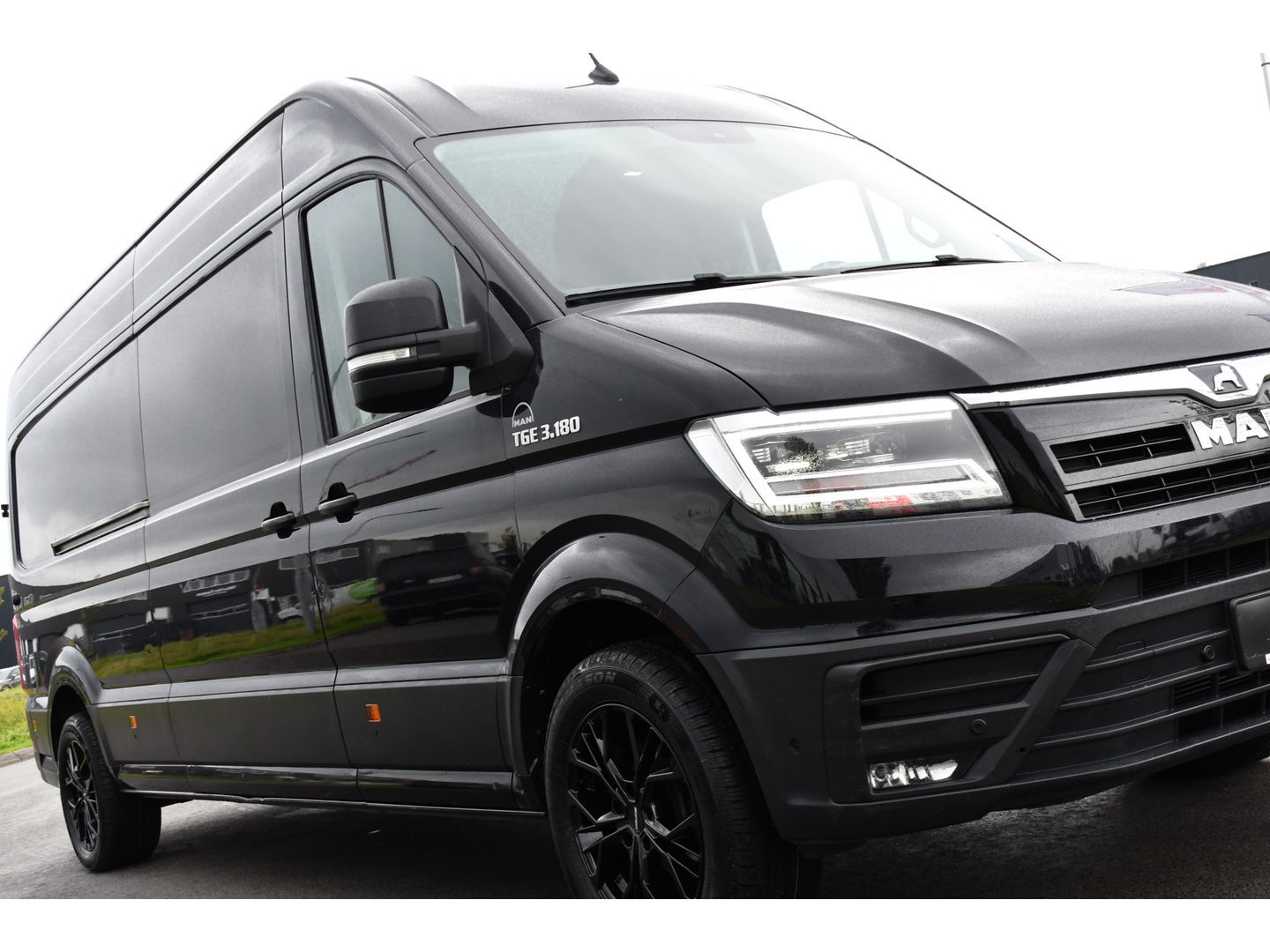 MAN TGE 35 2.0 L4H3 Black Edition Camera, Cruise, Carplay, LED, 177PK, Multimedia, Clima, Stoelverarming, Automaat, Uniek!