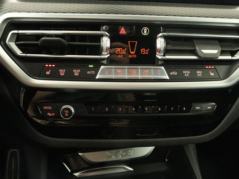 BMW X3 xDrive30e | Trekhaak | Camera | Keyless | Stoelverwarming | Cruise control | DAB | Leder | LED | Navigatie | Carplay | LMV 20 inch