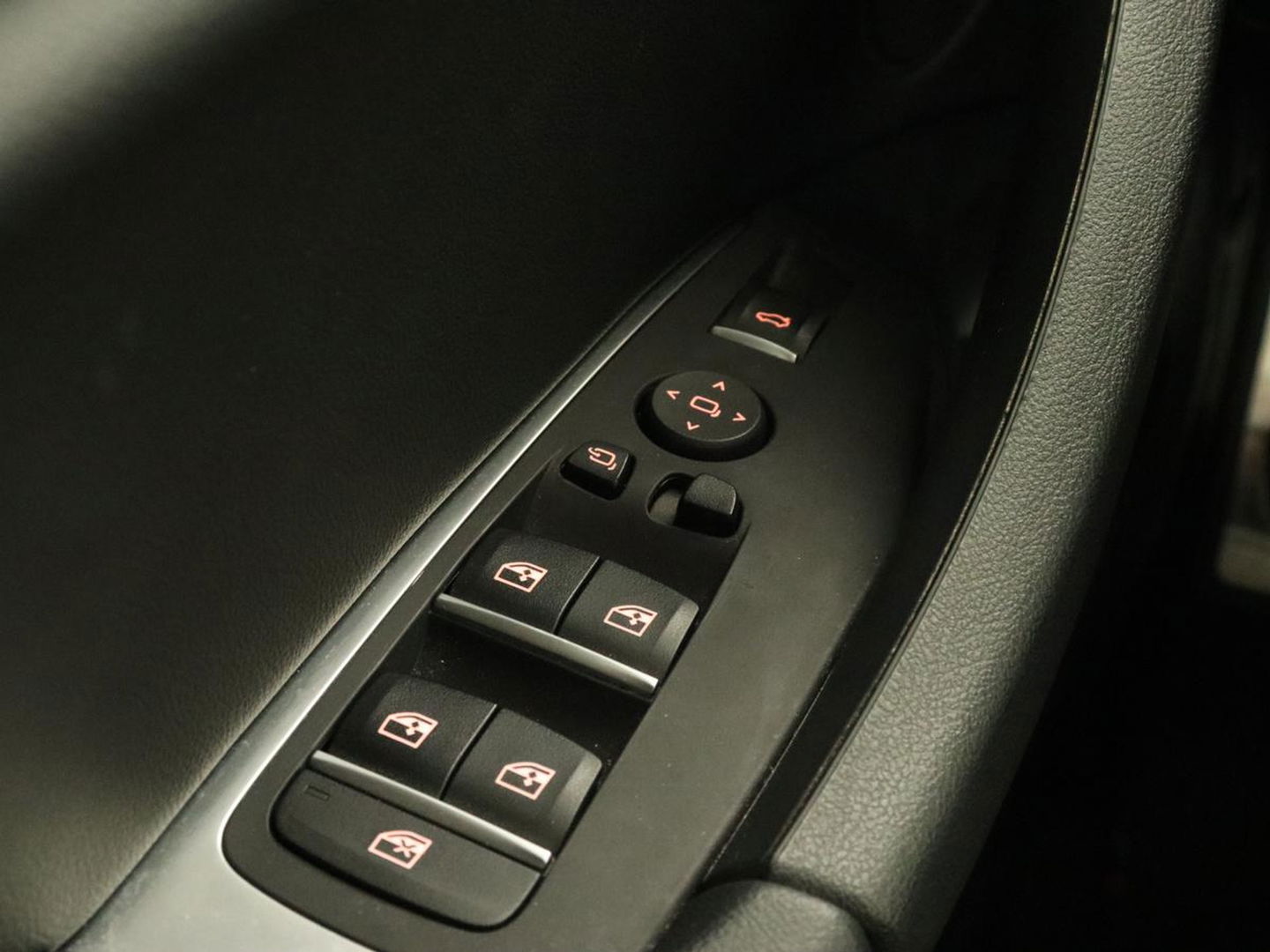 BMW X3 xDrive30e | Trekhaak | Camera | Keyless | Stoelverwarming | Cruise control | DAB | Leder | LED | Navigatie | Carplay | LMV 20 inch