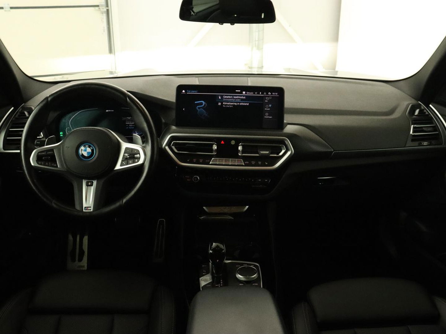 BMW X3 xDrive30e | Trekhaak | Camera | Keyless | Stoelverwarming | Cruise control | DAB | Leder | LED | Navigatie | Carplay | LMV 20 inch