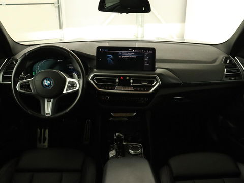BMW X3 xDrive30e | Trekhaak | Camera | Keyless | Stoelverwarming | Cruise control | DAB | Leder | LED | Navigatie | Carplay | LMV 20 inch
