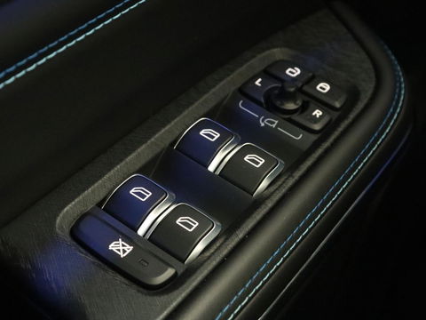 Lynk & Co 01 1.5 | Panoramadak | Carplay | Memory | Keyless | Navigatie | Camera | LED | Sfeerverlichting | Stoelverwarming | Stoelventilatie | Stembediening | LMV 20 inch | 48.000KM