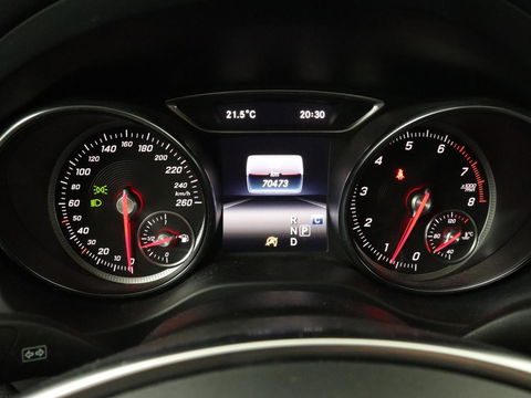 Mercedes-Benz CLA-Klasse Shooting Brake 180 | Trekhaak | Camera | Navigatie | Leder | LED | Cruise control | Sportstoelen | LMV 18 inch