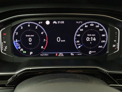 Volkswagen Taigo 1.0 TSI R-Line | Panoramadak| Camera | Virtual cockpit | Stoelverwarming | Navigatie | Carplay | LMV 18 inch | Getint glas | LED