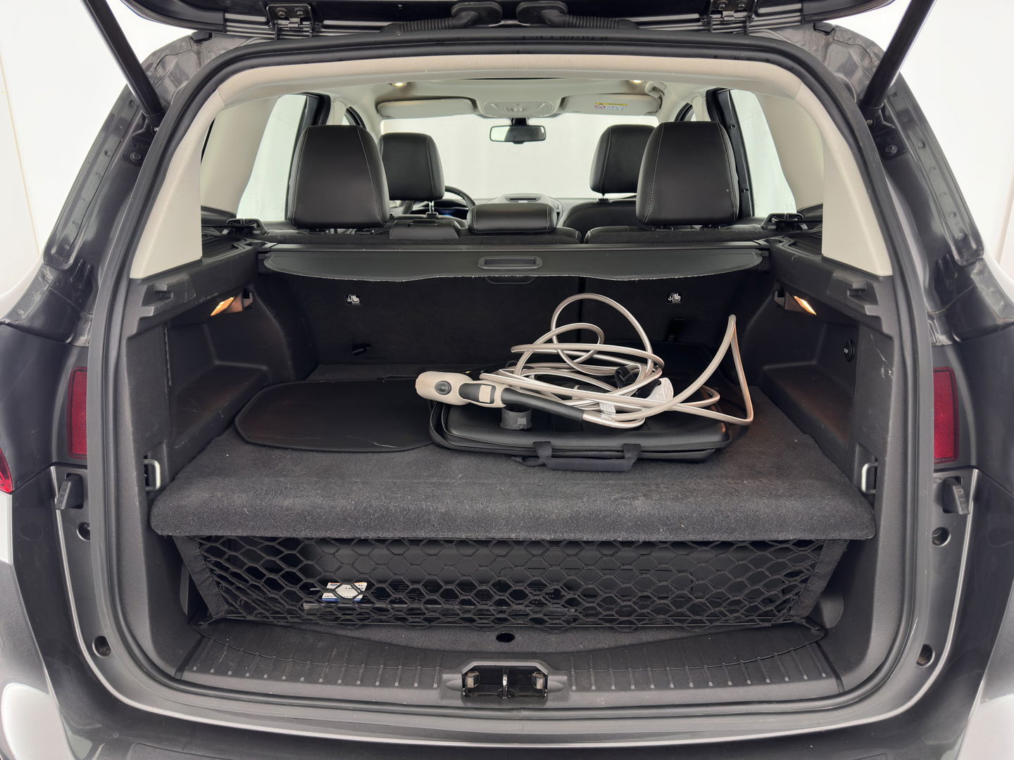 Ford C-MAX 2.0 Plug-in Hybrid Titanium Plus Aut. *PANO | LUXURY-LEATHER | NAVI-FULLMAP | CAMERA | KEYLESS | HEATED-COMFORT-SEATS | ECC | DIGI-COCKPIT | PDC | 17''ALU*