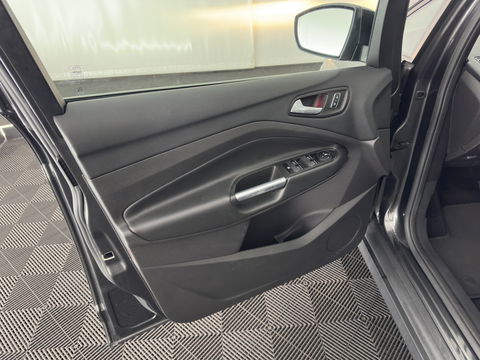 Ford C-MAX 2.0 Plug-in Hybrid Titanium Plus Aut. *PANO | LUXURY-LEATHER | NAVI-FULLMAP | CAMERA | KEYLESS | HEATED-COMFORT-SEATS | ECC | DIGI-COCKPIT | PDC | 17''ALU*