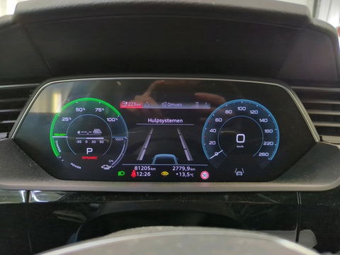 Audi e-tron 50 quattro S-Line 71 kWh | VERWACHT | 313PK | Pano | Sfeerverl. | Virtual | Memory | Camera | NAP