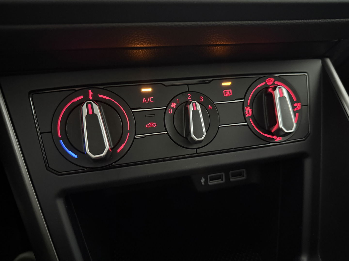 Volkswagen Polo 1.0 TSI Comfortline | Carplay | LED | Adaptive Cruise | Navigatie | NAP