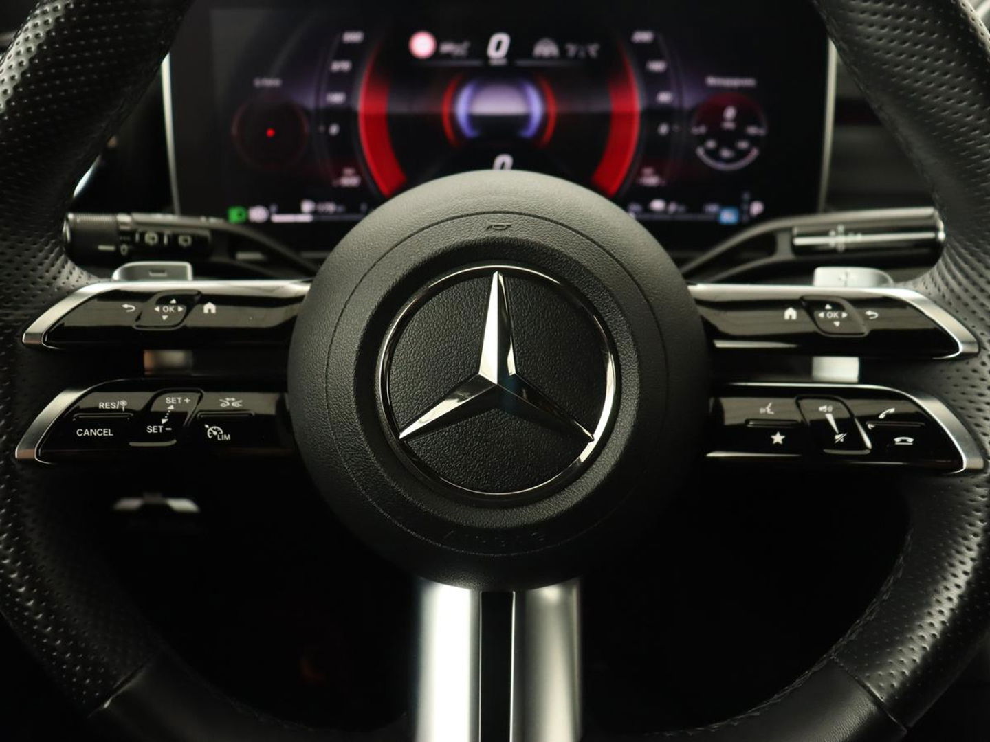 Mercedes-Benz C-Klasse 300 e AMG Line