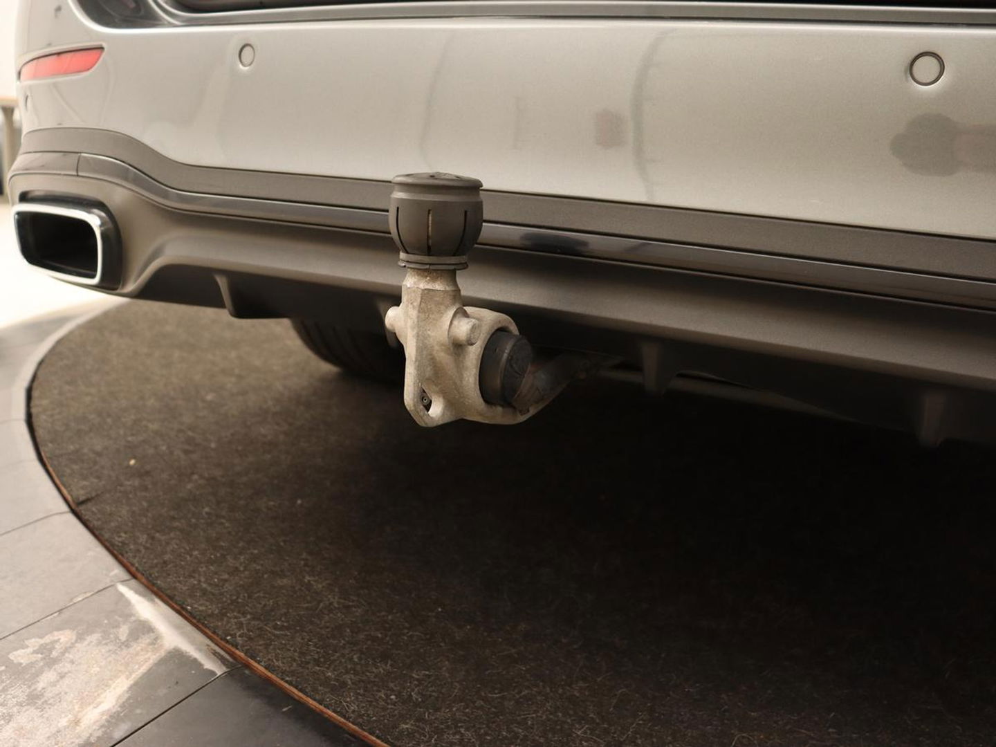 Mercedes-Benz C-Klasse 300 e AMG Line | Panoramadak | Wegklapbare trekhaak | Sfeerverlichting | Elektrische stoelen | Stoelverwarming | 360 Camera | Leder | Memory | Carplay