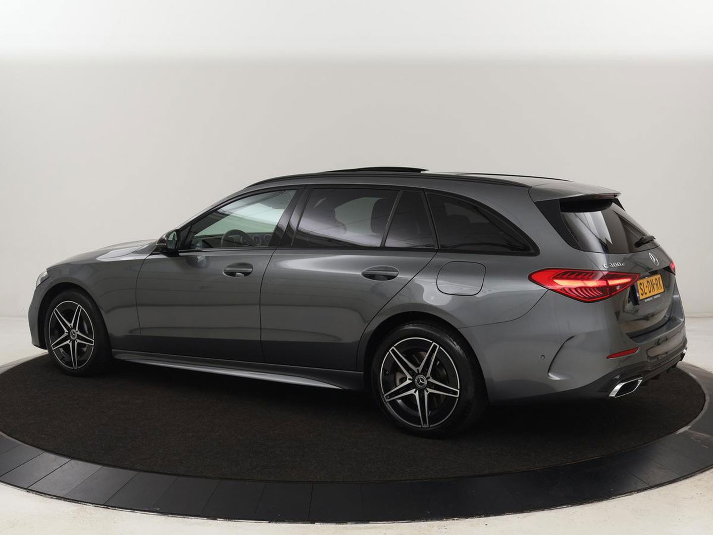 Mercedes-Benz C-Klasse 300 e AMG Line