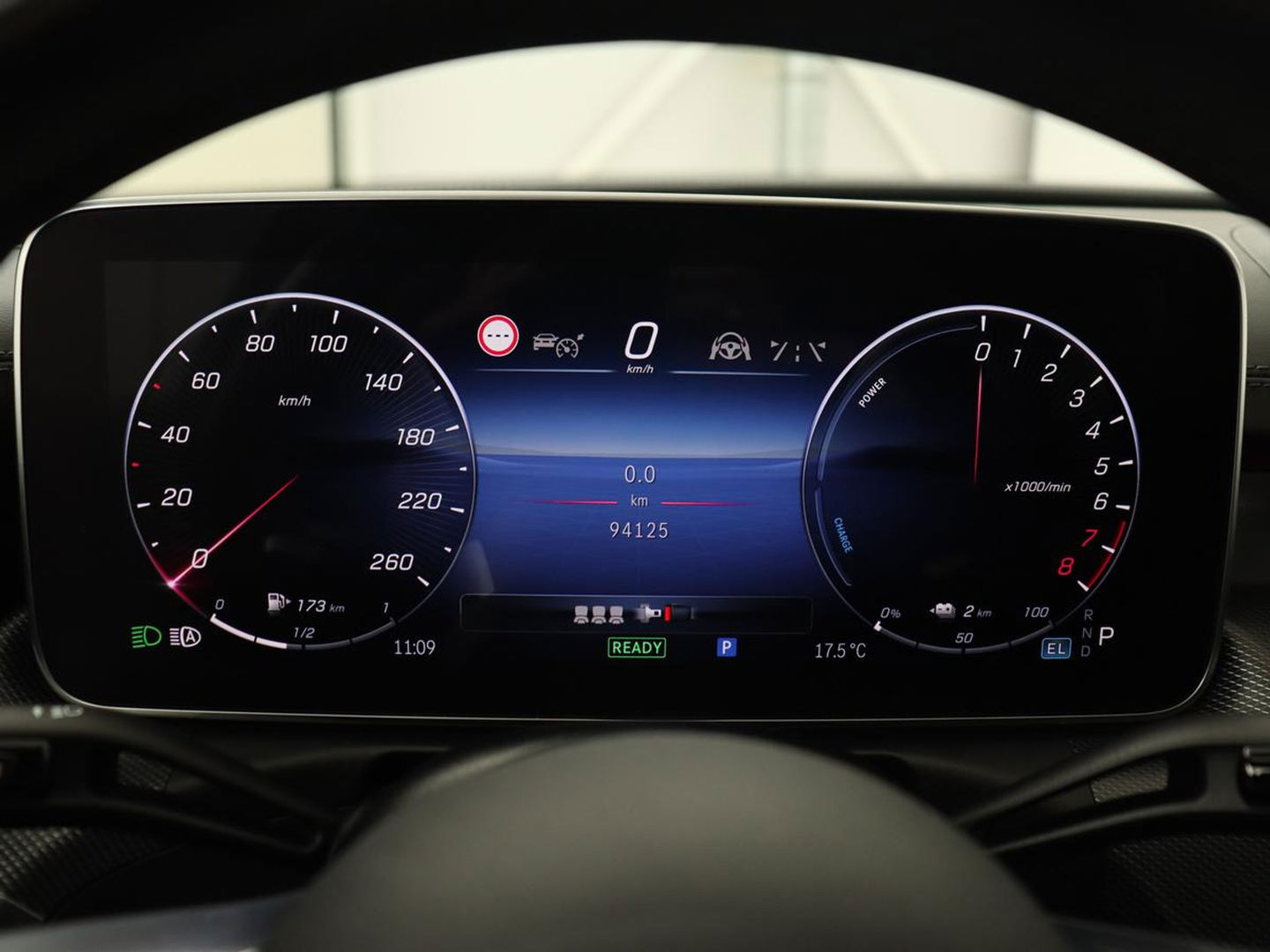 Mercedes-Benz C-Klasse 300 e AMG Line | Panoramadak | Wegklapbare trekhaak | Sfeerverlichting | Elektrische stoelen | Stoelverwarming | 360 Camera | Leder | Memory | Carplay