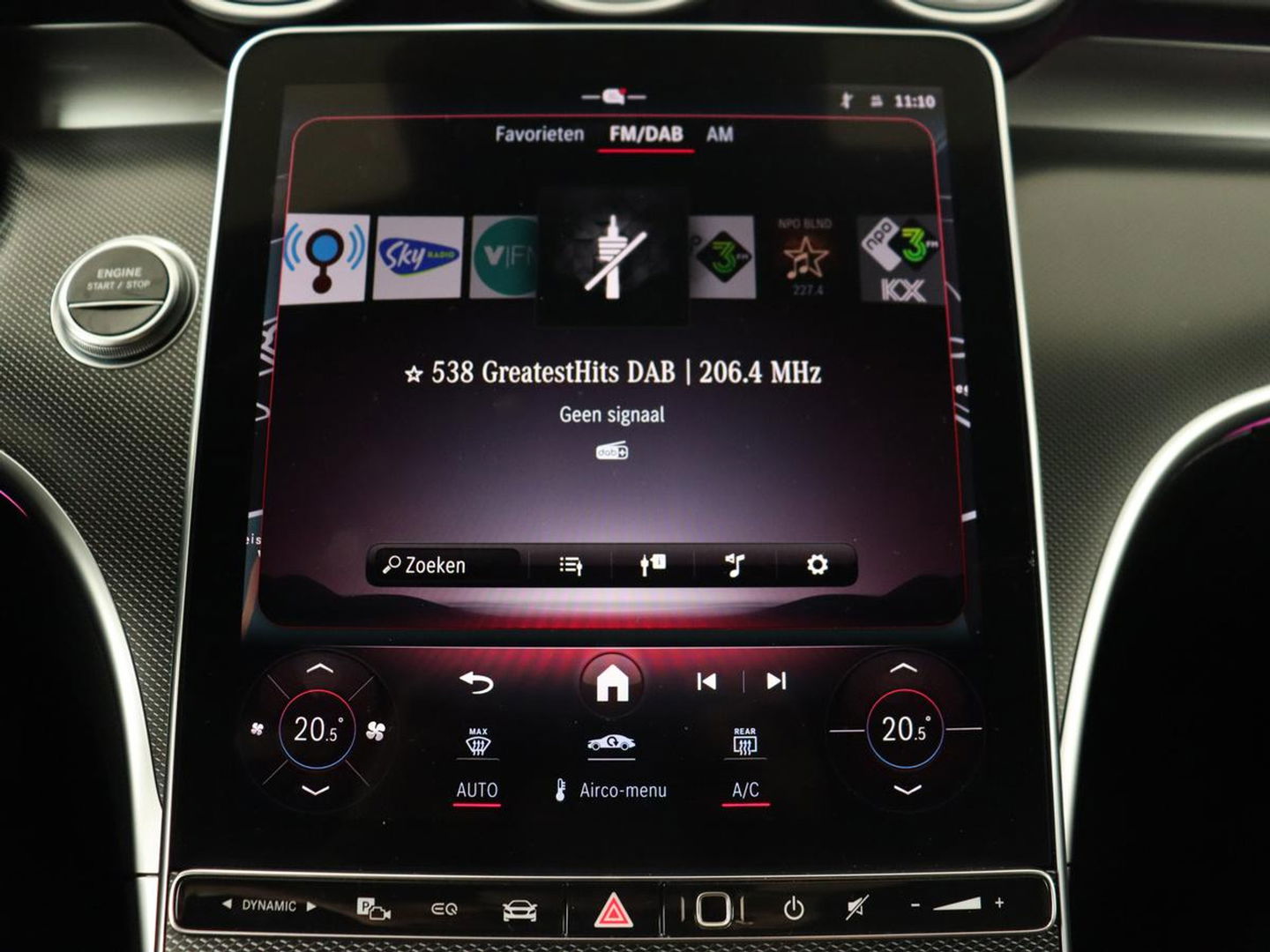 Mercedes-Benz C-Klasse 300 e AMG Line | Panoramadak | Wegklapbare trekhaak | Sfeerverlichting | Elektrische stoelen | Stoelverwarming | 360 Camera | Leder | Memory | Carplay