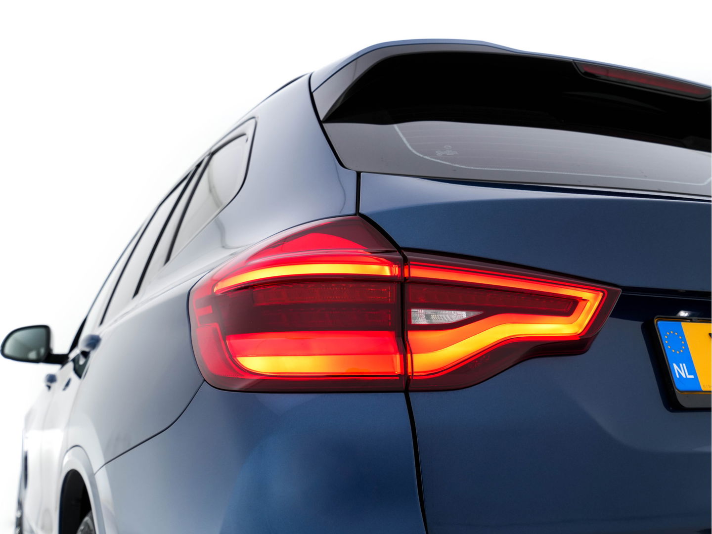 BMW X3 xDrive20i M-Sportpack High Executive Aut. * LUXURY-LEATHER | FULL-LED | TOP-VIEW | HEAD-UP | ADAPTIVE-CRUISE | BLIND-SPOT | DIGI-COCKPIT | HIFI-SOUND | DAB+ | AMBIENT-LIGHT | NAVI-FULLMAP | HEATED-SPORTSEATS | 21''ALU*