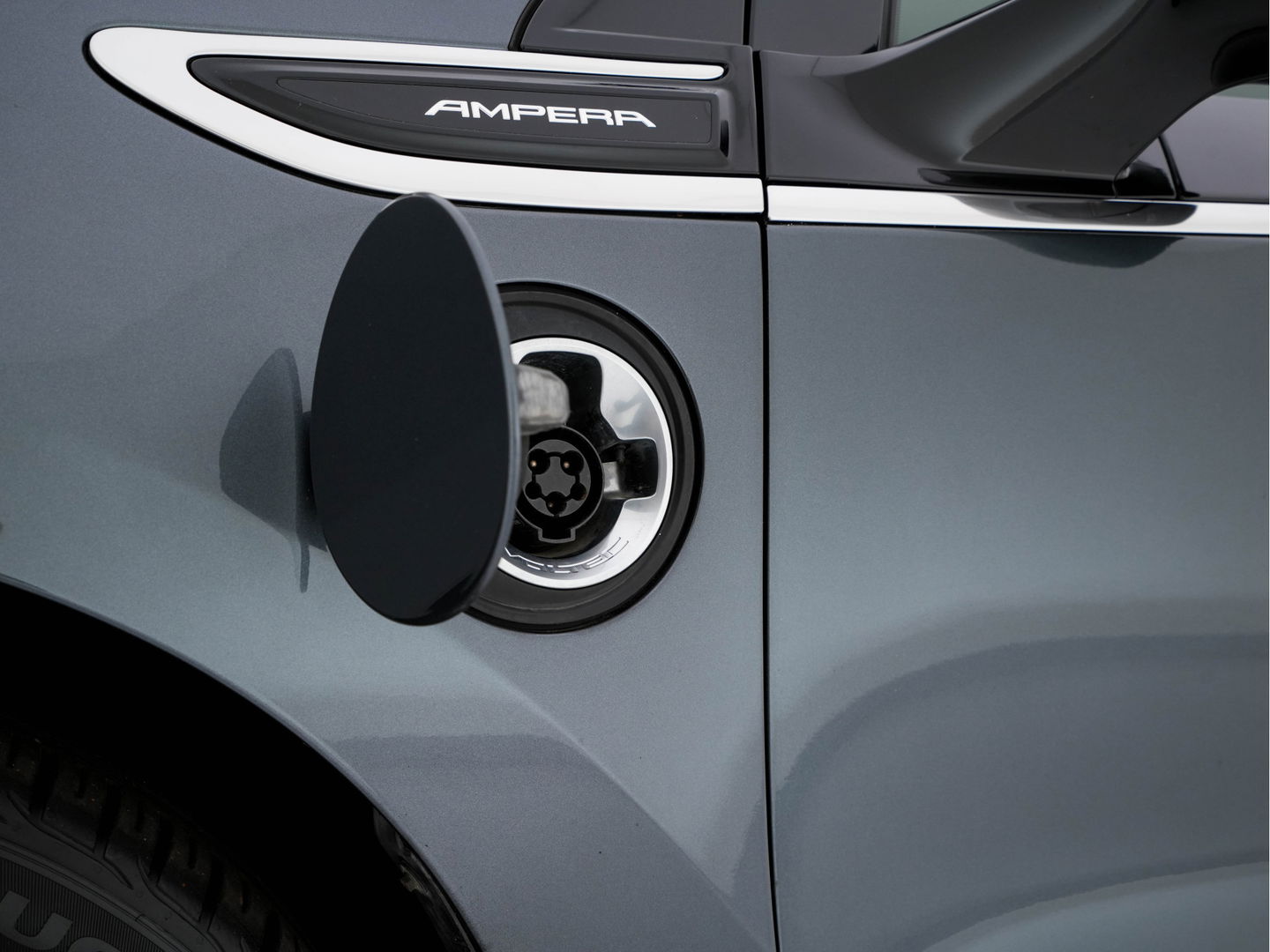 Opel Ampera 1.4 Aut. *NAVI-FULLMAP | LUXURY-LEATHER | BOSE-AUDIO | KEYLESS | CAMERA | DAB | ECC | PDC | CRUISE | DIGI-COCKPIT | HEATED-COMFORTSEATS | 17''ALU*