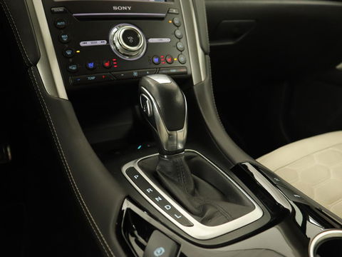 Ford Mondeo 2.0 IVCT HEV Vignale