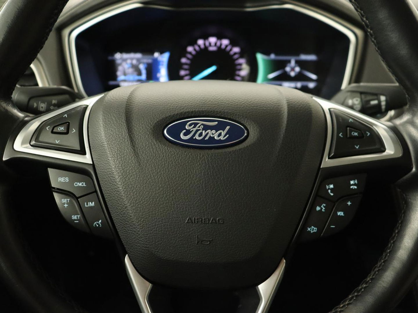 Ford Mondeo 2.0 IVCT HEV Vignale